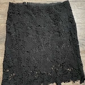 Woman’s lace skirt size small never worn